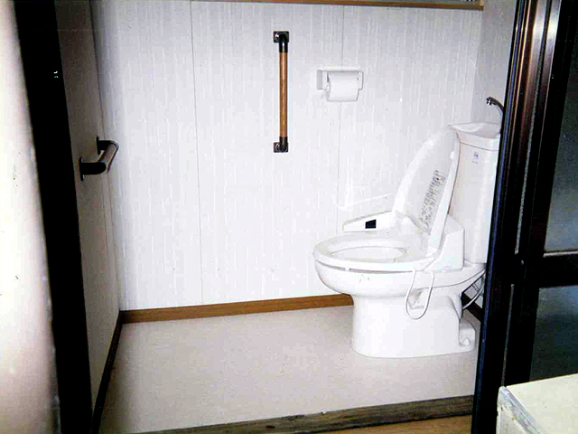 洋式トイレA - 施工後